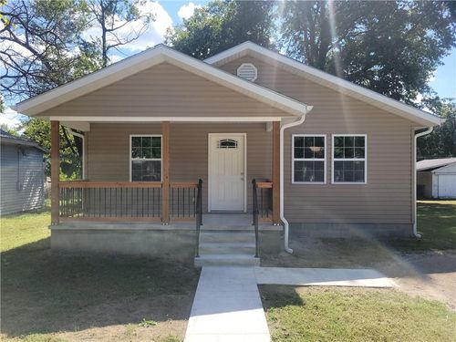 208 E Washington St, Arma, KS, 66712-4028 | Card Image