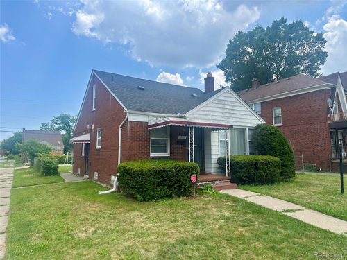 18118 Hickory St, Detroit, MI, 48205-2706 | Card Image