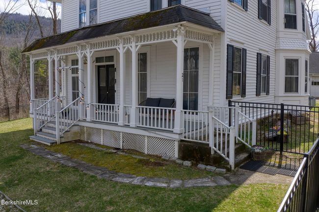 21 Stockbridge Rd, House other with 6 bedrooms, 4 bathrooms and null parking in West Stockbridge MA | Image 48