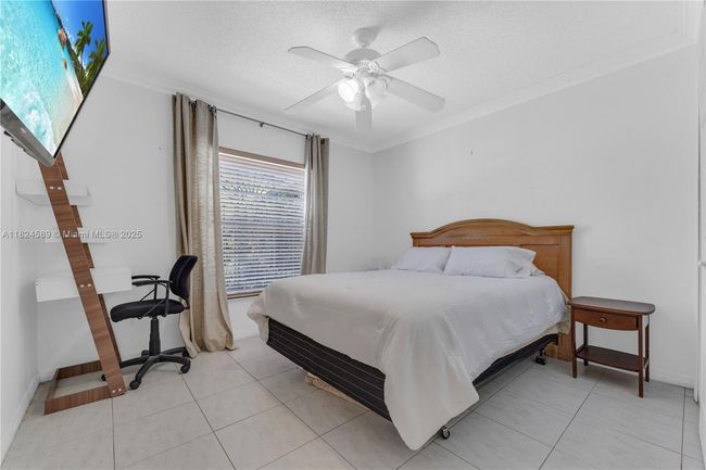 12350 Nw 7 Th Trl, House other with 3 bedrooms, 2 bathrooms and null parking in Miami FL | Image 22