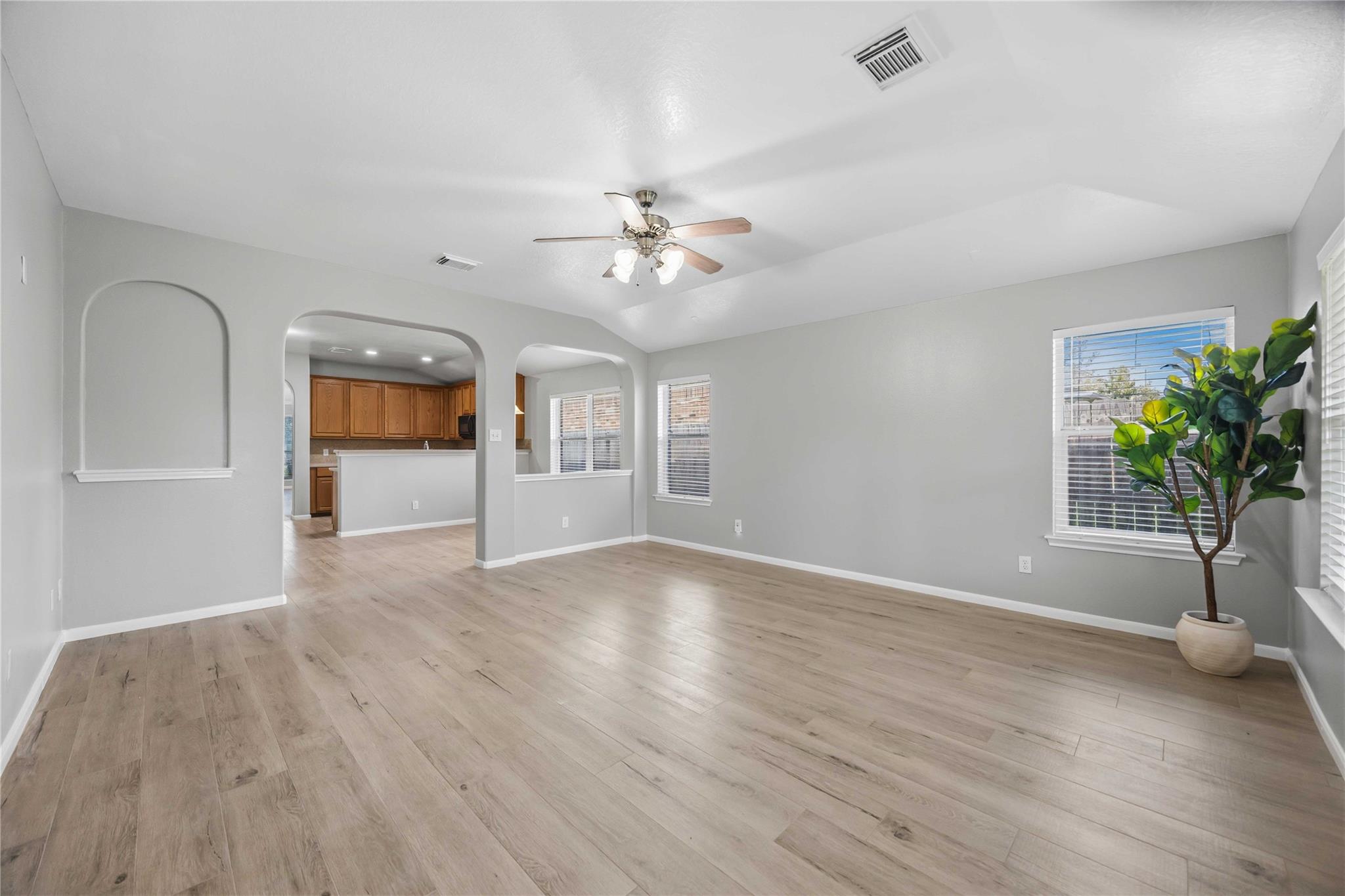 Residential Lease in Pearland 5