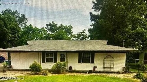 98 Russell Blvd, Gulfport, MS, 39501-8600 | Card Image