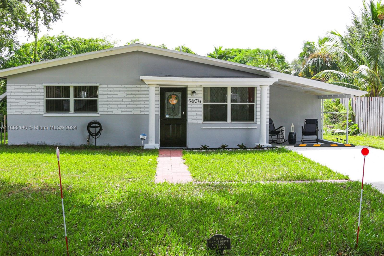 Farragut St, Hollywood, FL 33021