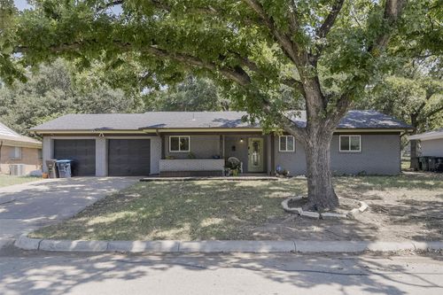 7028 Willis Ave, Fort Worth, TX, 76116-8731 | Card Image