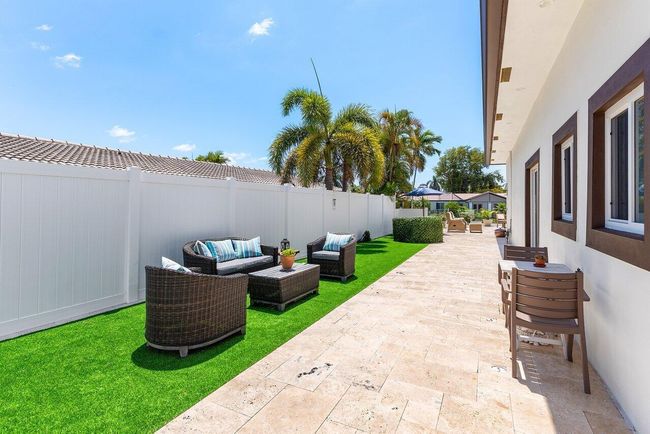 1008 Se 10 Th Ct, House other with 3 bedrooms, 4 bathrooms and null parking in Deerfield Beach FL | Image 43