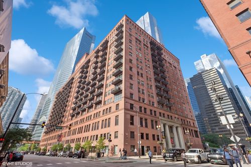 1007-165 N Canal St, Chicago, IL, 60606-1402 | Card Image