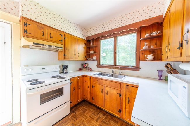 261 Hardig Rd, House other with 3 bedrooms, 2 bathrooms and 6 parking in Warwick RI | Image 14
