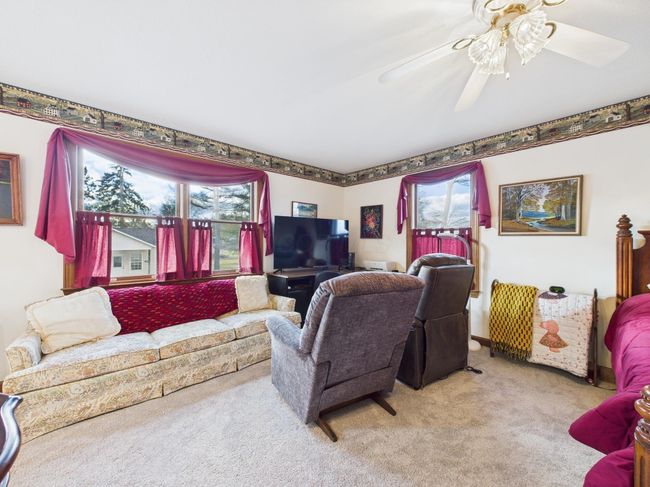 72 S Beaver St, House other with 3 bedrooms, 4 bathrooms and null parking in Carroll OH | Image 36