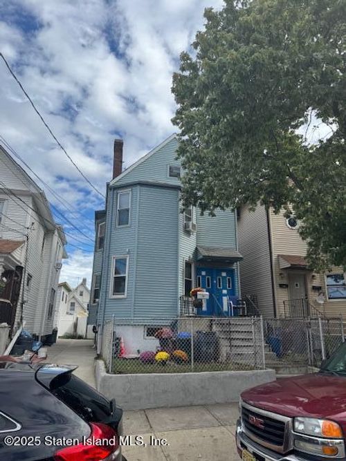 21 Simonson Ave, Staten Island, NY, 10303-2506 | Card Image