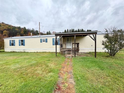 15 Carriage Dr, Youngsville, PA, 16371-9645 | Card Image