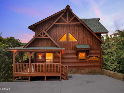 2512 Laurel Point Way, Pigeon Forge, TN, 37862 | Card Image