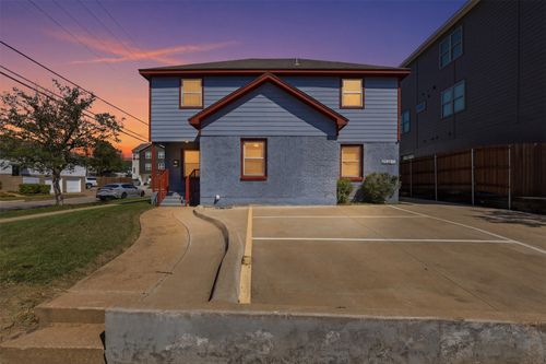 3201 Mccart Ave, Fort Worth, TX, 76110-3631 | Card Image