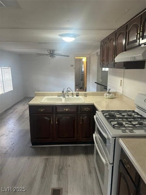 3473 Lost Hills Dr, Las Vegas, NV, 89122-4044 | Card Image