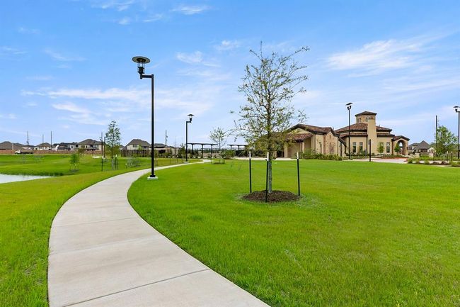 13711 Flint Hollow Dr, House other with 4 bedrooms, 4 bathrooms and 3 parking in Cypress TX | Image 15