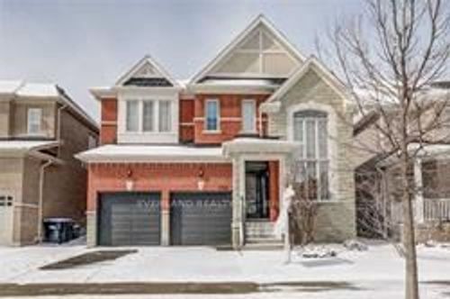 136 Mooney St, Bradford, ON, L3Z0K8 | Card Image