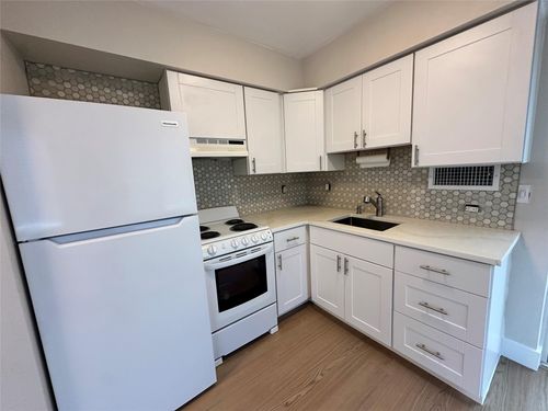apt-1-2040 Ne 56th Ct, Fort Lauderdale, FL, 33308-2473 | Card Image