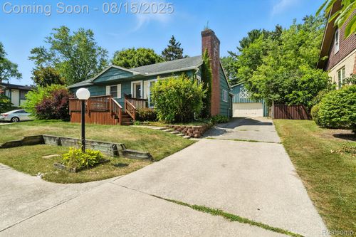 3525 Gratiot Ave, Port Huron, MI, 48060-2246 | Card Image