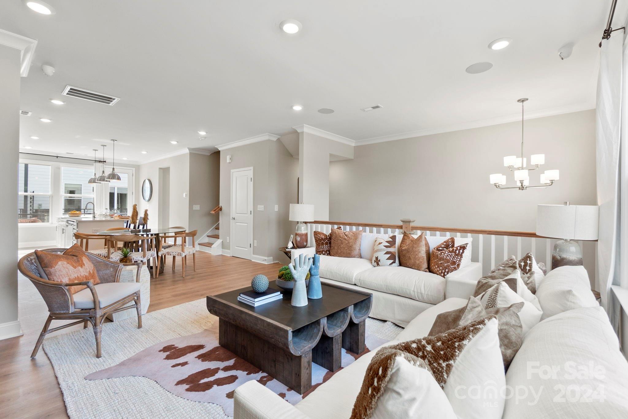 Oak Landing Dr, Charlotte, NC 28205