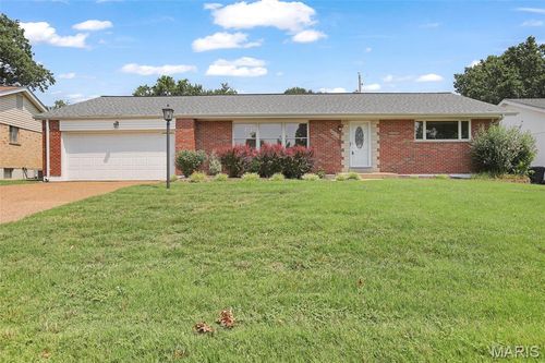 6019 Ranchwood Dr, Saint Louis, MO, 63123-2734 | Card Image
