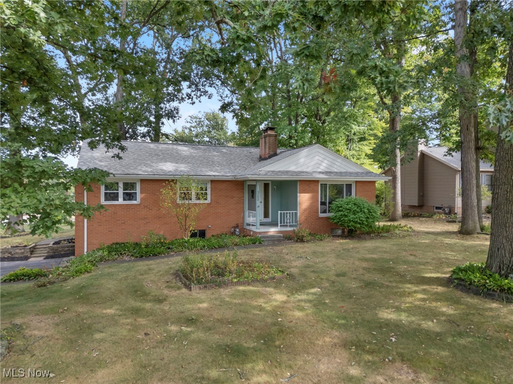 Frank Ave, North Canton, OH 44720
