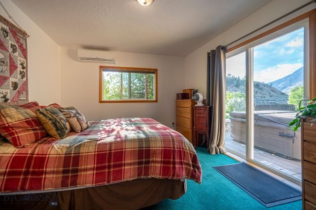 1077 Us Highway 89 S, House other with 3 bedrooms, 3 bathrooms and null parking in Gardiner MT | Image 29