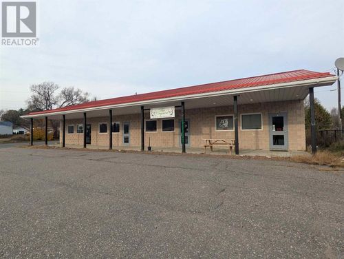 {{alt}} | Card Image