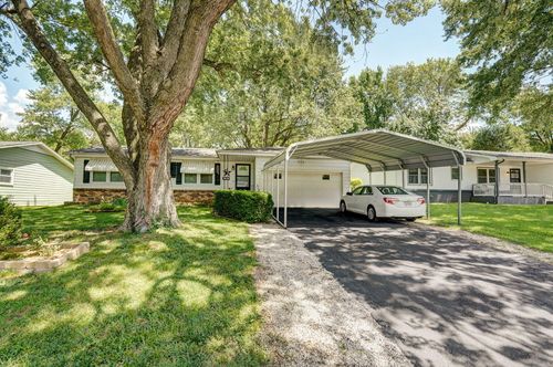 2820 N Howard Ave, Springfield, MO, 65803-3517 | Card Image
