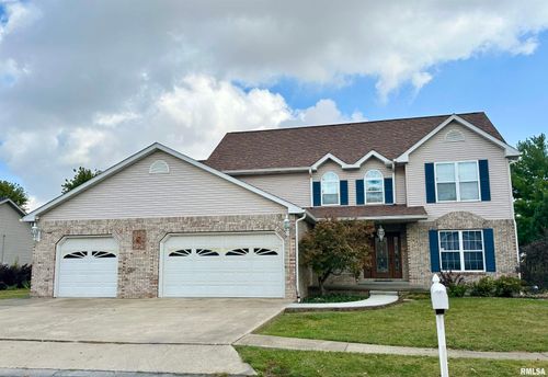 2306 Magnolia Dr, South Jacksonville, IL, 62650-9583 | Card Image