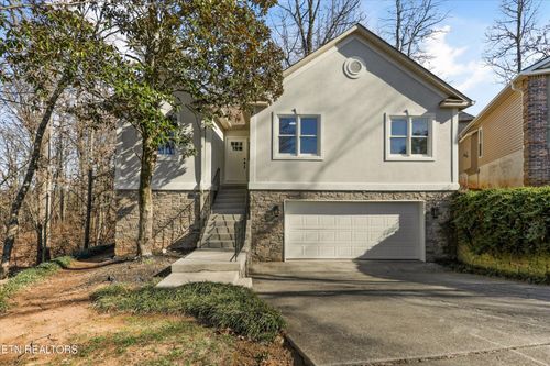 1100 Ferncliff Way, Knoxville, TN, 37923-6731 | Card Image
