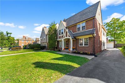 3559 Latimore Road, Home with 5 bedrooms, 3 bathrooms and null parking in Shaker Heights OH | Image 2