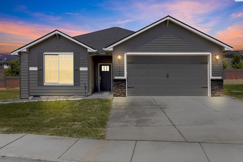 7154 W 28th Pl, Kennewick, WA, 99338 | Card Image