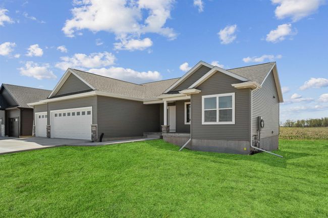 2832 Autumn Woods Dr, House other with 4 bedrooms, 3 bathrooms and null parking in Cedar Falls IA | Image 4