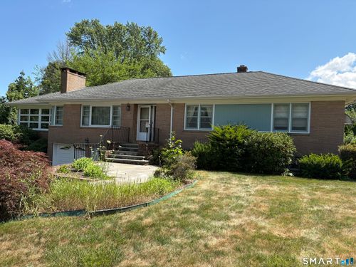 18 Four Rod Rd, Hamden, CT, 06514-1613 | Card Image