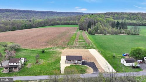 163 Swopes Valley Rd, PINE GROVE, PA, 17963-8818 | Card Image