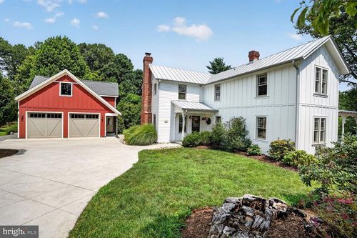 10526 Marbury Rd, OAKTON, VA, 22124-1648 | Card Image