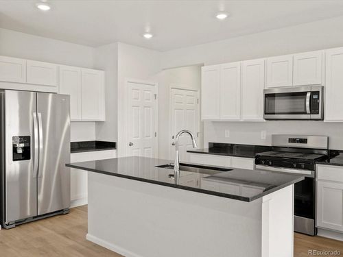 512 97th Ave, Greeley, CO, 80634-4592 | Card Image
