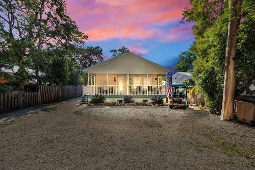 802 Madrid Rd, Key Largo, FL, 33037-4657 | Card Image