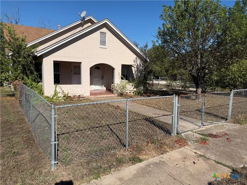 318 S 29th St, Temple, TX, 76504-4056 | Card Image