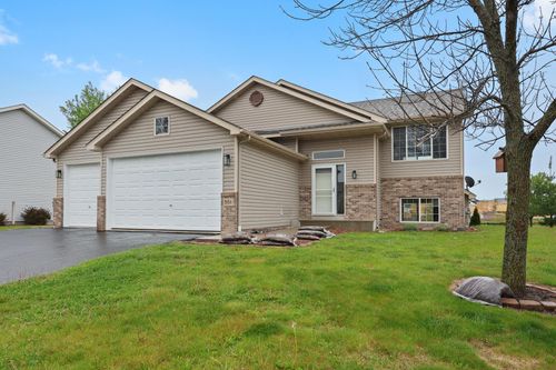 551 Knollwood St W, Annandale, MN, 55302-4538 | Card Image