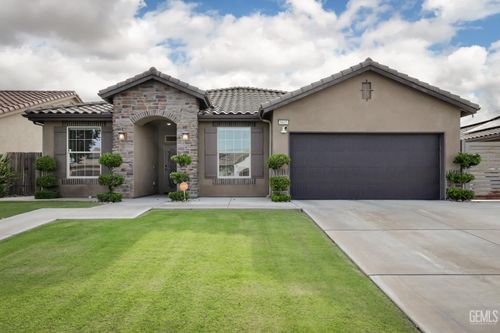 9605 Surfside Street, Bakersfield, CA, 93313 | Card Image