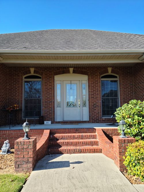 261 Bell Dr W, Winchester, TN, 37398-5402 | Card Image