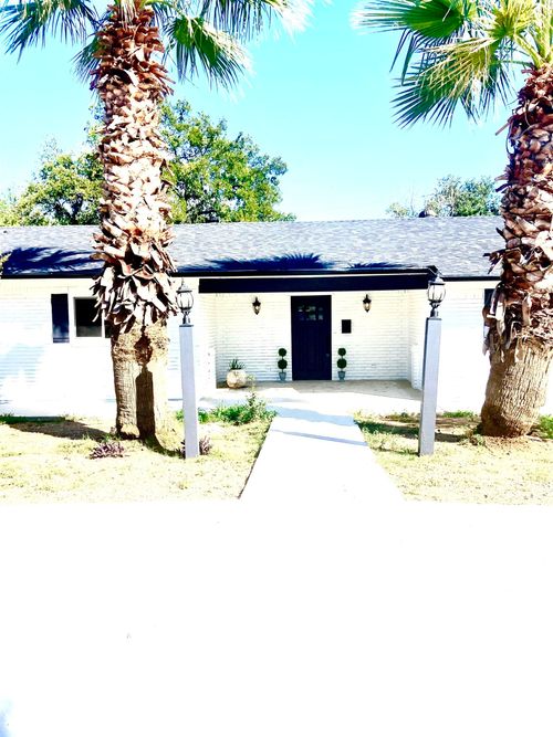 1503 Bluebonnet Dr, Marble Falls, TX, 78654-4558 | Card Image