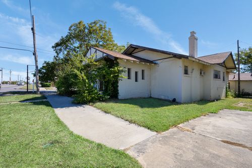 916 E Hubbard Street, Mineral Wells, TX, 76067 | Card Image