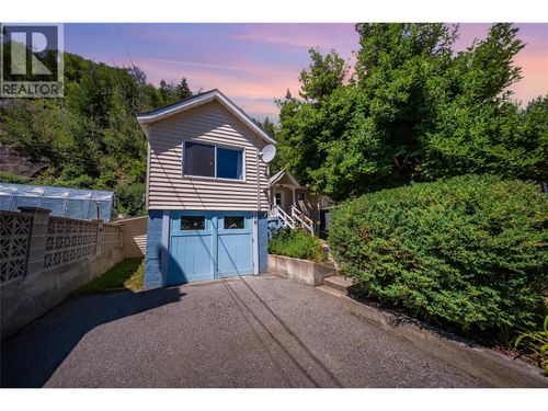 16 Hanna Drive, Trail, BC, V1R4V6 | Card Image