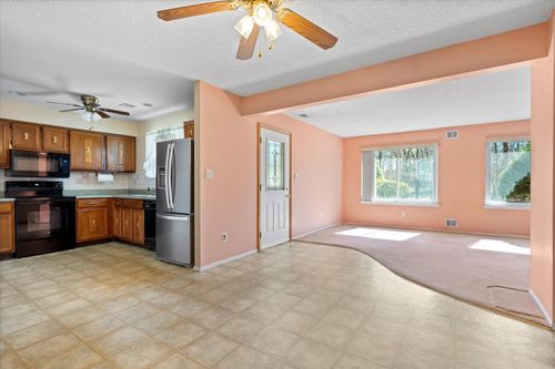 unit-b-208 Springmeadow Dr, Holbrook, NY, 11741-4113 | Card Image