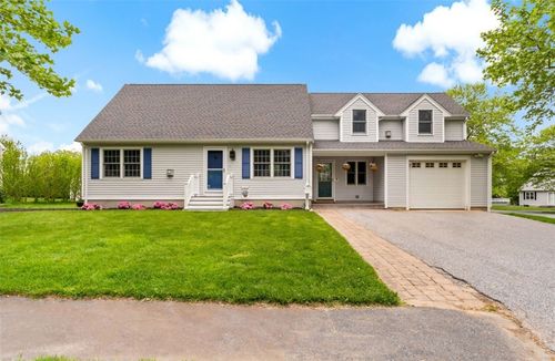 168 Busher Dr, Middletown, RI, 02842-7918 | Card Image