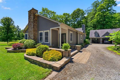 3951 Clotts Road, Columbus, OH, 43230 | Card Image
