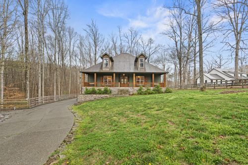 1073 Split Rail Cir, Kingston Springs, TN, 37082-5118 | Card Image