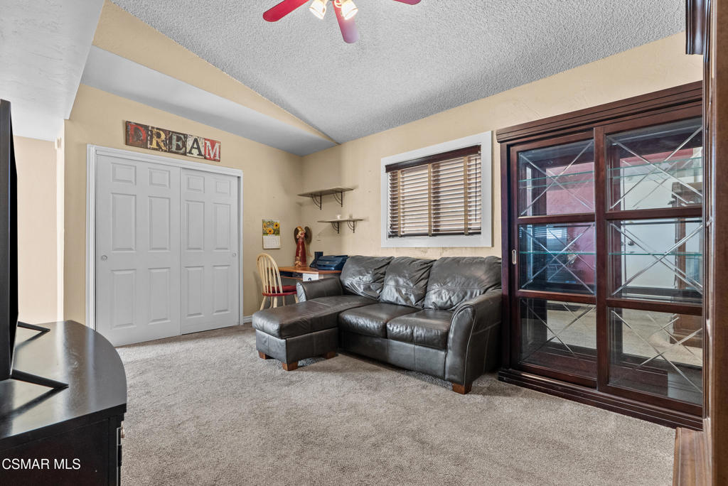 Residential in Sunland 3
