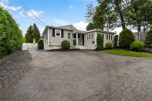 19 Watkins Ave, Cranston, RI, 02920-3214 | Card Image